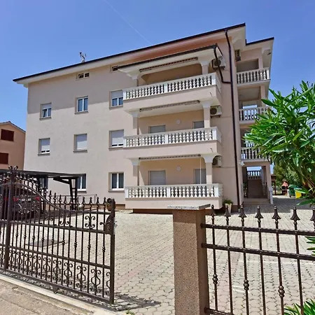 Apartman Elin Sofia *